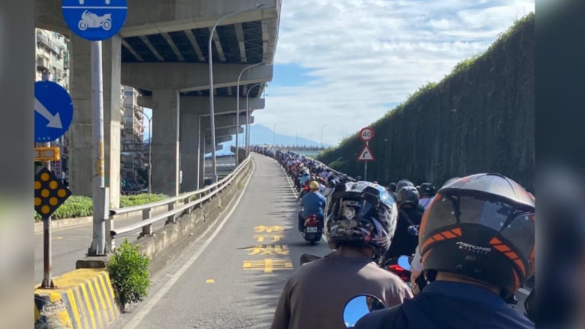 雙北禁行機車逐步取消但部分地區仍限！ 網怨：雙北橋梁機車道根本奈何橋！ 地球黃金線