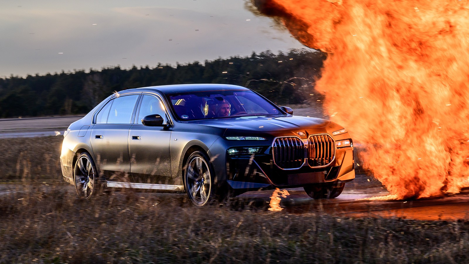 防彈BMW 760i總統新座車已入台！能源署���平均油耗520望現身？