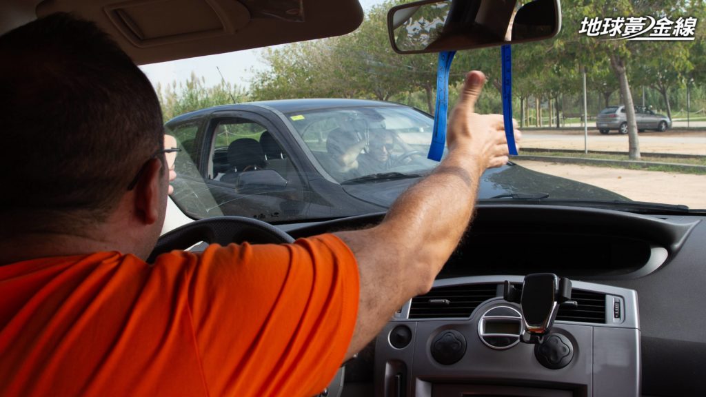 美國通用汽車出現「防路怒症」系統專利！若精神不穩將會介入駕駛？