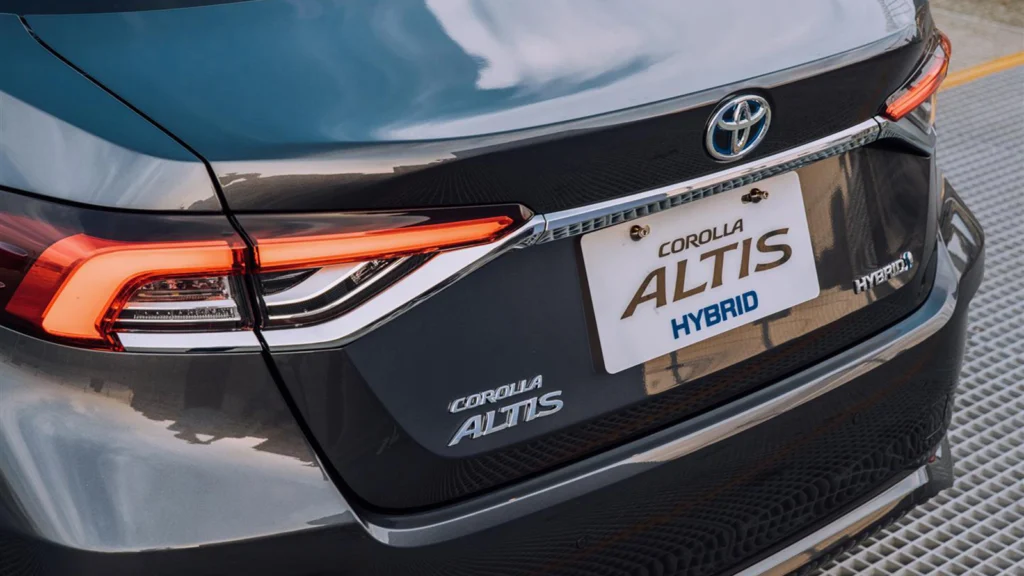 Corolla Altis rear