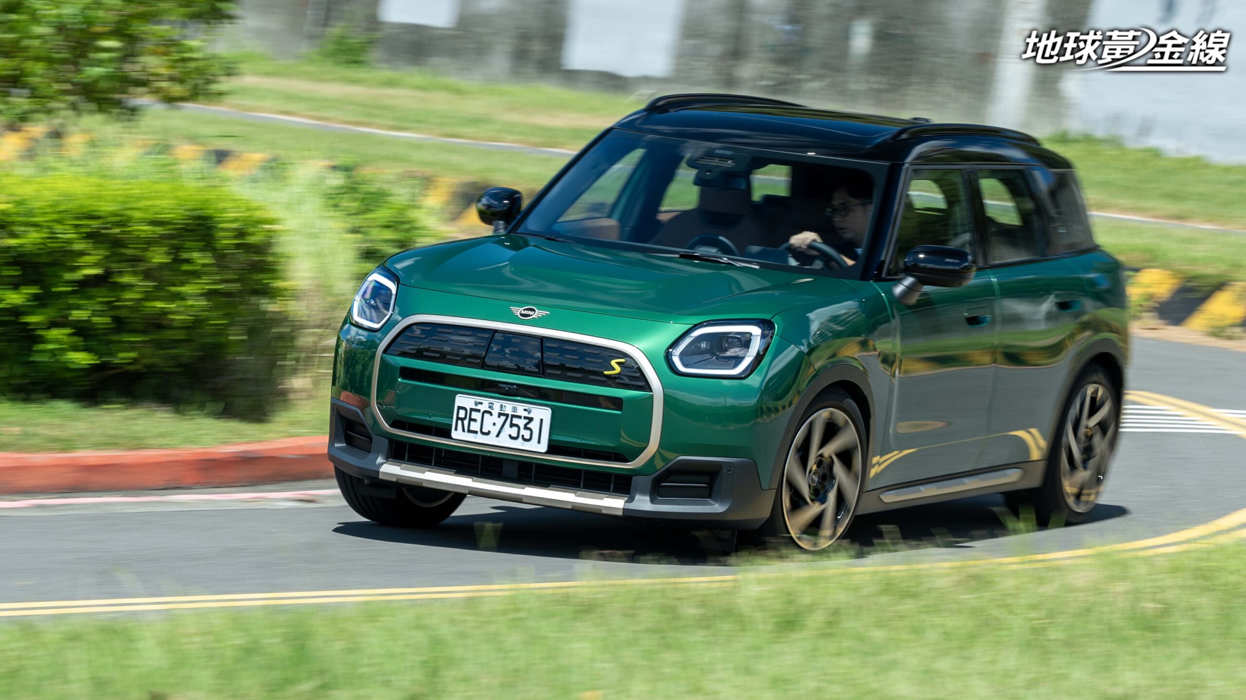 試駕／Mini Countryman SE ALL4，操控好到能讓油車鐵粉動搖？