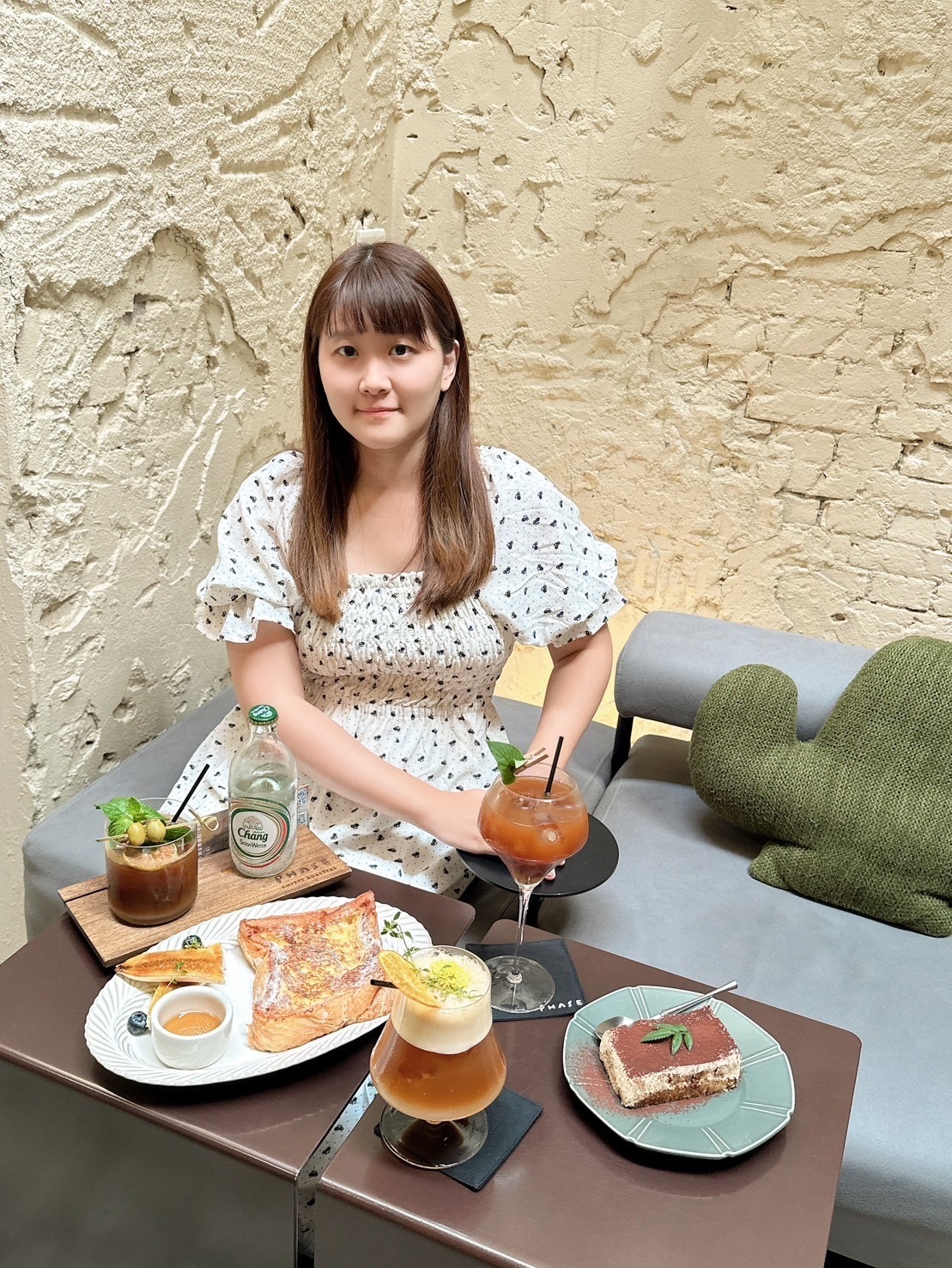 老宅變身韓系咖啡廳!芳苑小鎮「純白咖啡廳」IG爆紅,店觀、網美窗景必拍 img