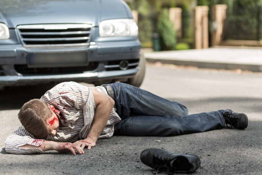 在行人穿越道撞傷行人，依刑法規定會加重責刑。示意圖／Shutterstock