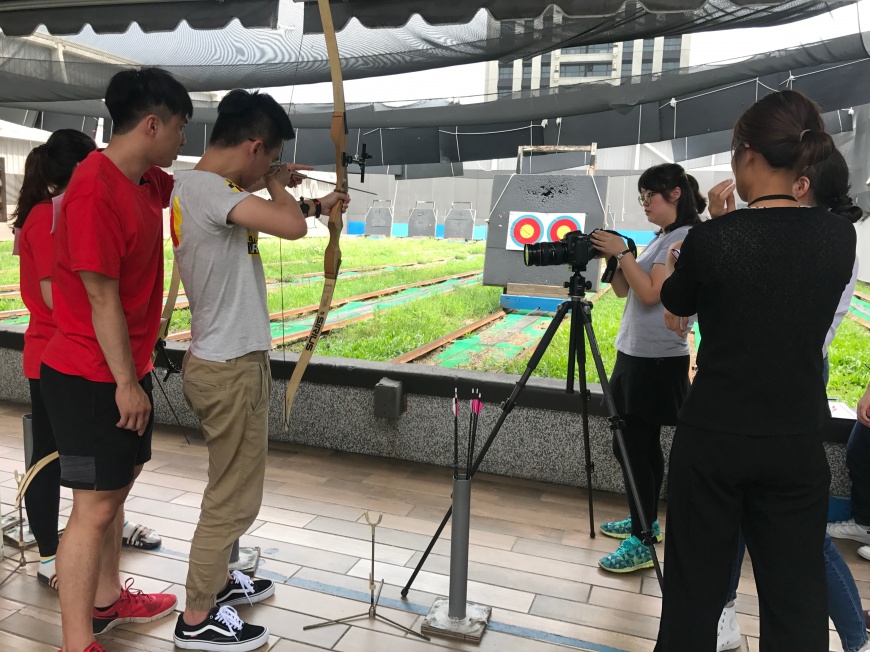 新北校園廣告人世新大學參賽學生以綜藝競賽節目「NEWTAIPEI CITY RUN」為題,行銷新北特色國民運動中心。
