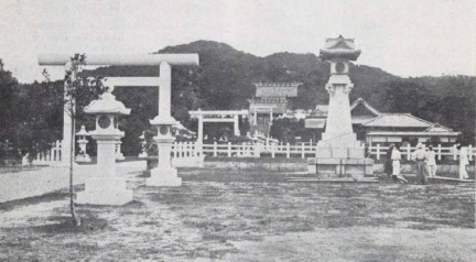 台灣神社（1901－1945），今日圓山大飯店。（台北寫真帖 提供）