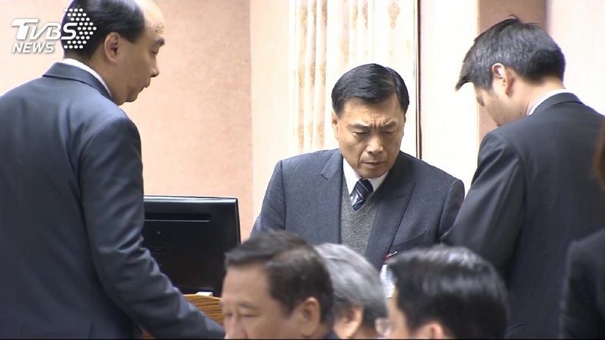 T怪客踢新聞/凸搥情報員