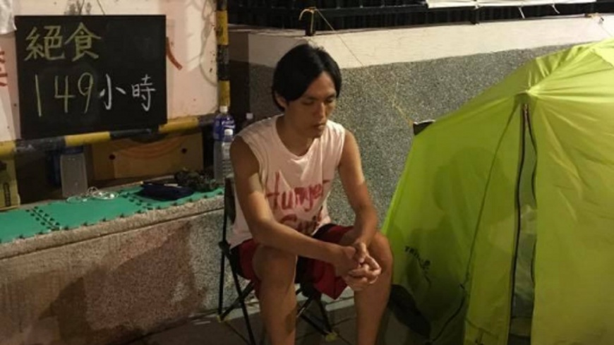 香港青年來台聲援勞團，卻遭拒絕入境。圖／翻攝呂智恆臉書，下同