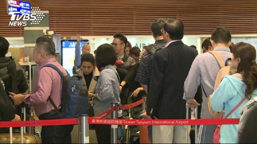 自105年開始，機場已不再受理逾期護照換發。示意圖／TVBS