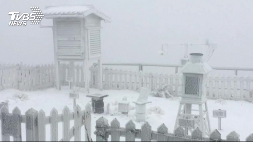 玉山飄雪。圖/TVBS資料畫面