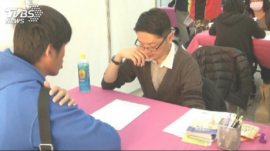 求職的態度和表現,讓老闆看了傻眼,直呼:真不知道現在小孩子到底在想啥?