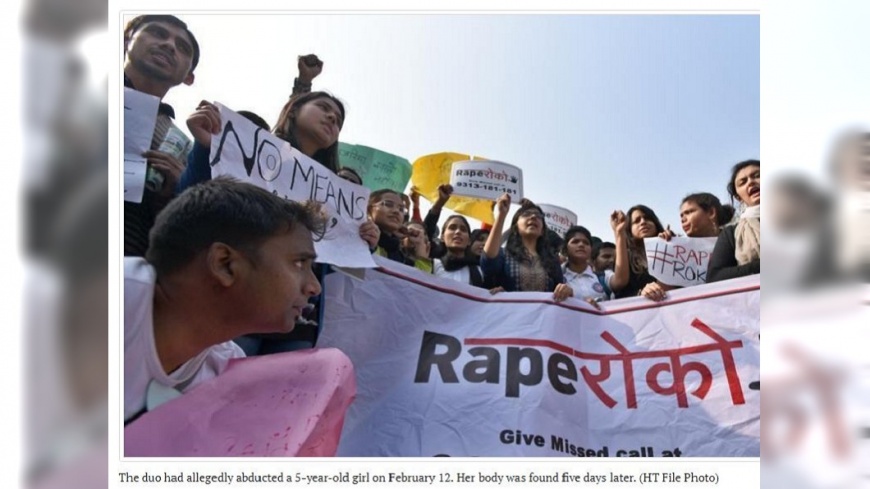 印度2惡狼性侵還斬首5歲女童，800位村民群情激憤，直接到警局把2嫌拖出打死。(圖／翻攝自印度斯坦時報)