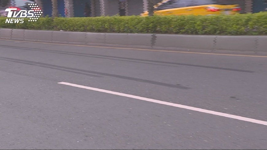 違規穿越馬路! 七旬嬤遭小貨車撞飛亡 - CH55_Clean_10M_20180305_09-09-58.mp4_20180305_092233.826.jpg