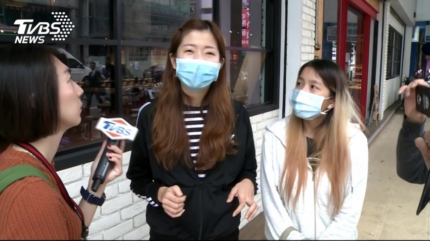 遭控虐童的女師接受訪問,否認有施暴行為。圖/TVBS