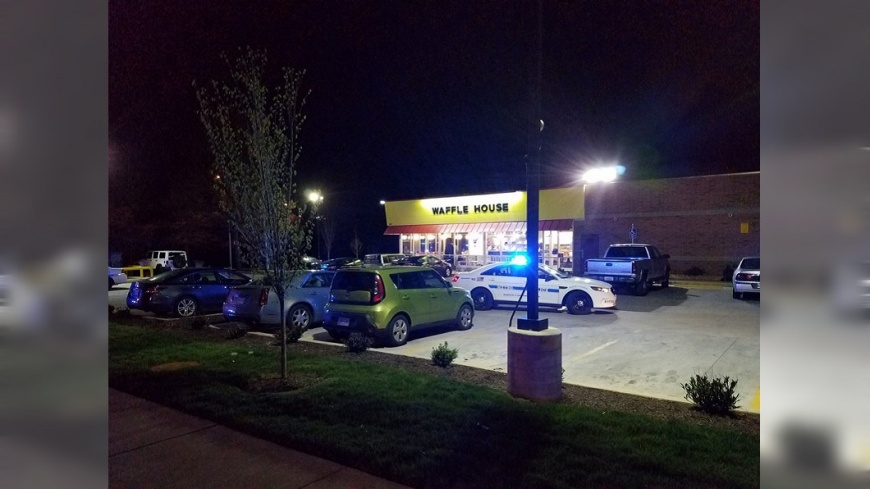 圖／Metro Nashville PD，推特 田納西州裸男衝鬆餅屋開槍　至少3死4傷