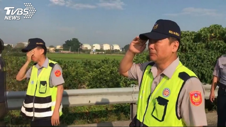 警員郭振雄、葉家豪殉職,同事淚崩道別。圖/TVBS