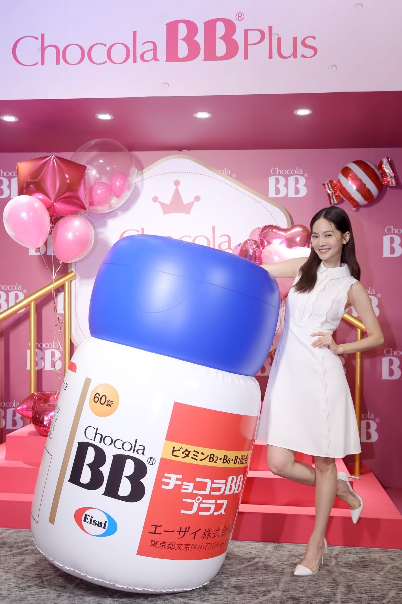 曾之喬成為Chocola BB代言人後,重視體內保養調理,累了就隨時補充好元氣,再忙也不顯疲態,靠保持好元氣成品牌代言寵兒。 - 曾之喬成為Chocola BB代言人後,重視體內保養調理,累了就隨時補充好元氣,再忙也不顯疲態,靠保持好元氣成品牌代言寵兒。.jpg