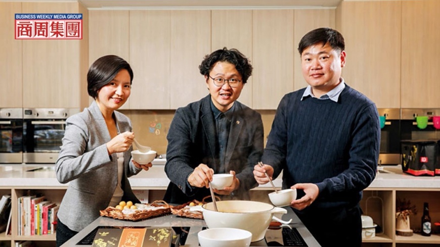 人物由左至右為王亞倫、王振宇、王智傑。圖／商業周刊