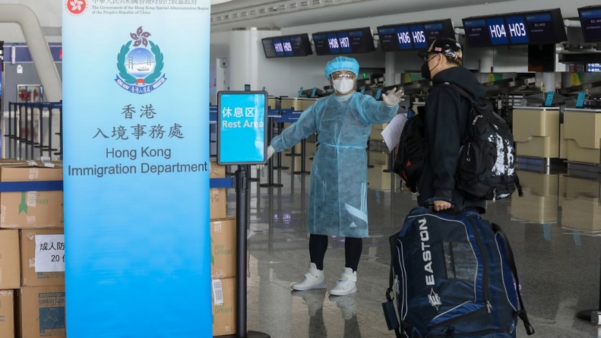 圖為香港入境處在武漢天河機場設立的登記站。圖／港府新聞處提供