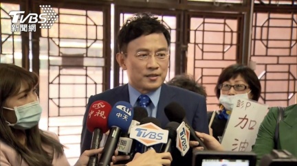 蔡總統「論文門」開庭 彭文正反告法官求償2百萬