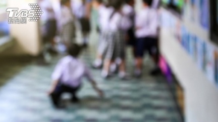 小五生玩「鬼抓人」撞斷門牙 父母遭求償27萬