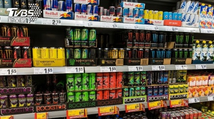 2年來每天灌4瓶能量飲 英男「心臟衰竭」險喪命