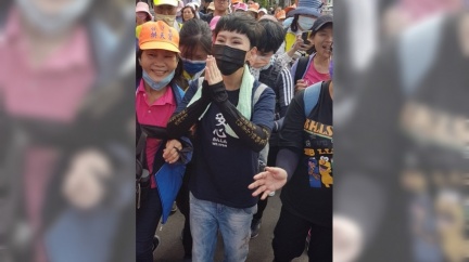 詹雅雯出院3天消瘦現身進香 網心疼:求媽祖護佑她