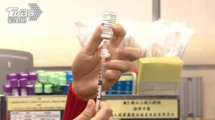 疫情升溫「疫苗接種預約滿」 指揮中心:將加開診次