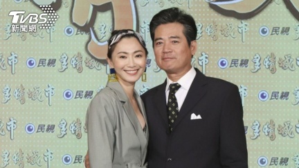 愛情長跑20年結婚了 侯怡君甜喊蕭大陸「先生」洩喜訊