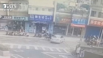 作賊喊抓賊! 駕車衝撞又亮槍被逮還「亂喊警察打人」