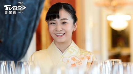 TMG ゴルフ　ワンピース　大政絢 先月号の @precious.jp ニセコでのゴルフ撮影🏌️‍♀️ 実は