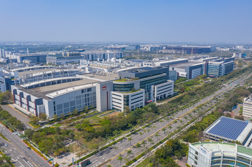 台南科學園區產值提升，台積電定位晶圓半導體產業聚落成形。