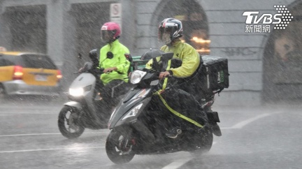 全台今變天！雷雨彈殺到「這天下最猛」