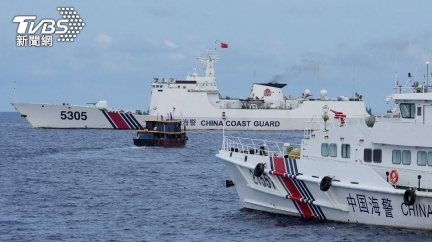 中共海警船闖金門海域　澎湖漁船疑遭強行登檢帶回