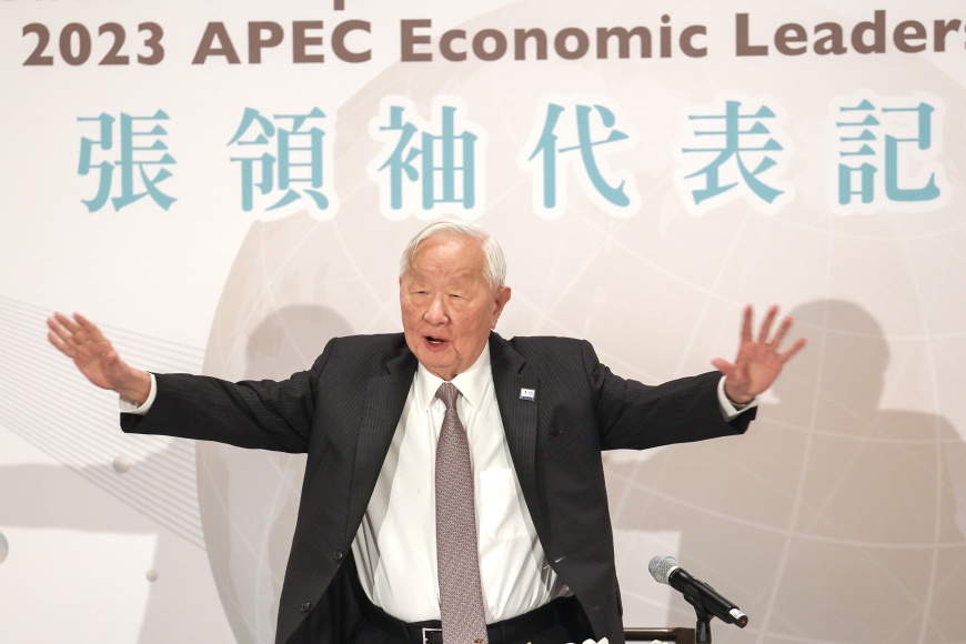 亞太經濟合作會議（APEC）舊金山峰會當地時間17日進入最後一天，台灣領袖代表張忠謀舉行國際記者會。（圖／中央社）
