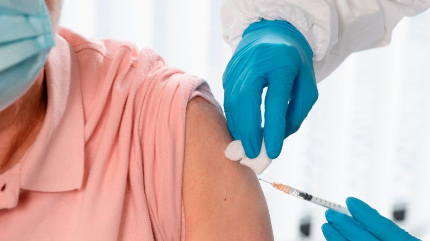 只打流感保護力不夠記得還要接種新冠疫苗