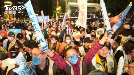 "Hou Kang" Xie Longjie shouted on the night before the election: 200,000 people were present