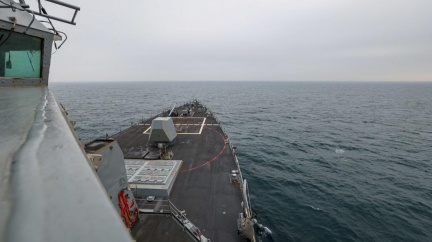 美第七艦隊驅逐艦穿越台海　解放軍：全程跟蹤監視