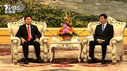 傅崐萁在「新疆廳」見王滬寧　兩岸旅遊成焦點
