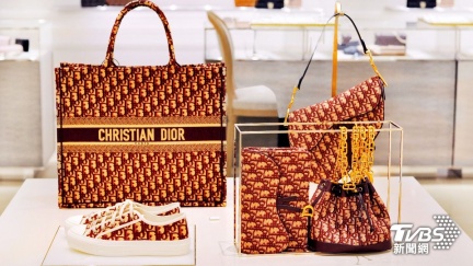 Dior包成本2千賣9萬　外包給中國非法黑工製造