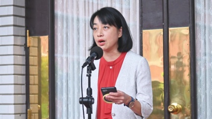 黃國昌避答兩岸立場　她下戰帖「辯論或測謊」