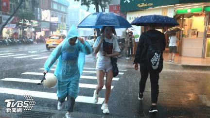 颱風最快明生成！「這天起」全台濕搭搭　一圖看路徑雨區