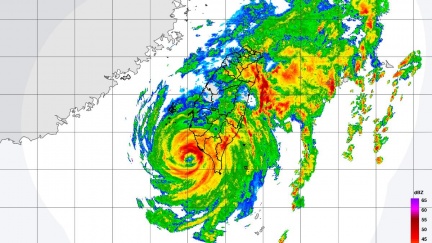 雙北再放颱風假？最新風雨預測　明「14縣市停班停課」達標