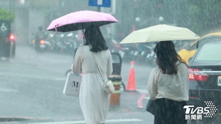 雨彈升級！東北季風水氣增宜蘭留意大豪雨　北部4縣市警戒