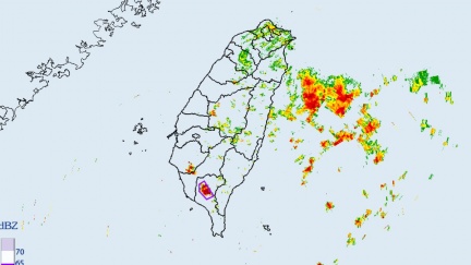 國家警報響！大雷雨狂轟南台灣　留意劇烈降雨、打雷