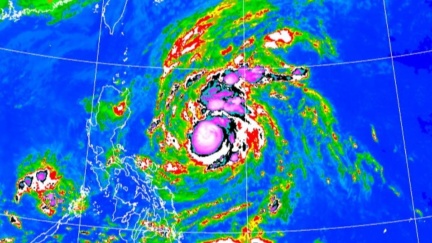 銀杏將轉中颱！「掀10級強風」3區變天　雨彈轟炸熱區曝