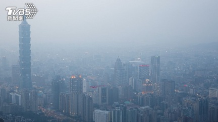 北部空汙整片灰！彭啓明分析「跟颱風有關」　曝改善時間點