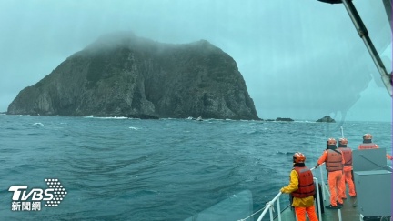 基隆嶼19名釣客出海「7人落海」！1人失聯中　海巡急搜索