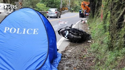 碰撞水泥預拌車！男騎士下半身重創亡　乘客也爆頭慘死