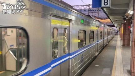 行人入侵台鐵軌道遭撞　暖暖等3站受影響