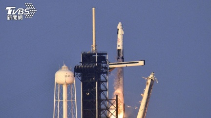 2滯留NASA太空人要回家了　SpaceX乘龍號抵太空站